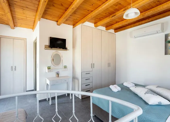 Marilena Natural Stone House, By Hellocrete