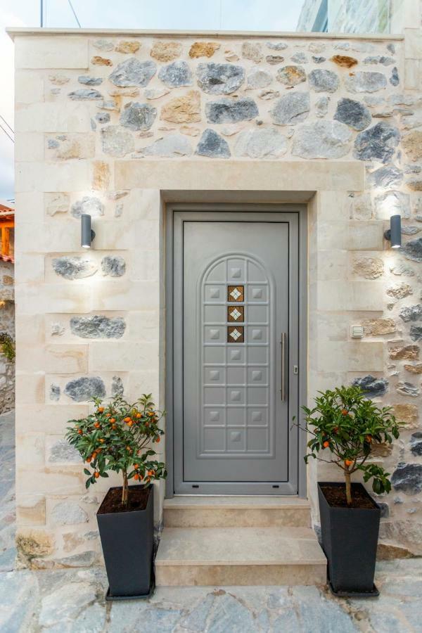 Marilena Natural Stone House, By Hellocrete Pigi (Crete)