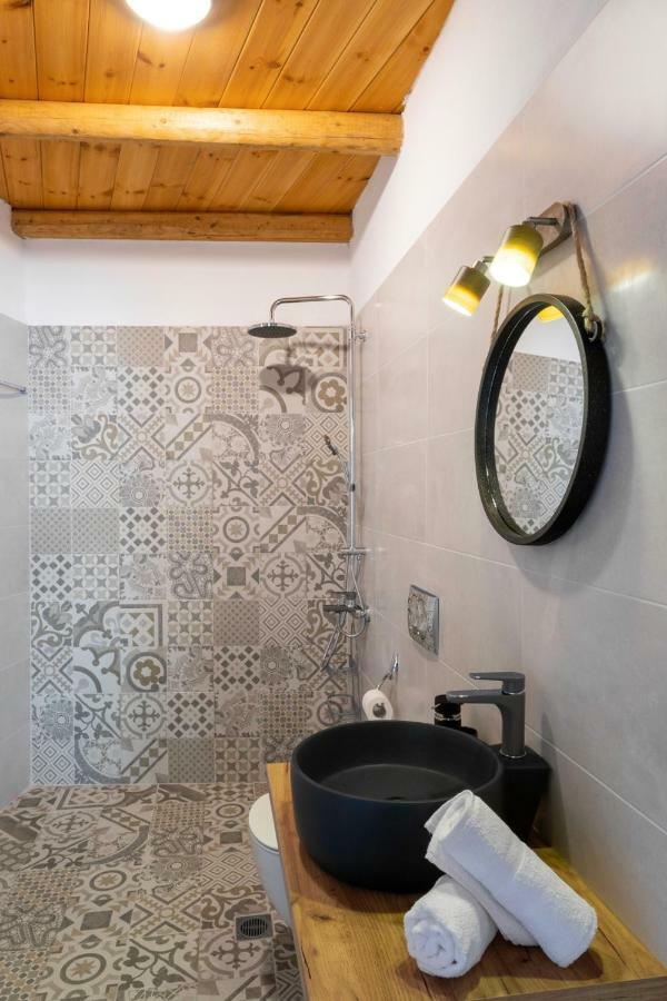 Holiday home Marilena Natural Stone House, By Hellocrete