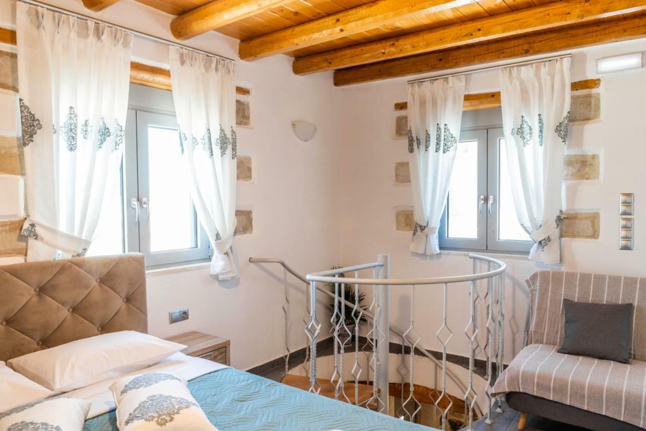 Marilena Natural Stone House, By Hellocrete Pigi (Crete)