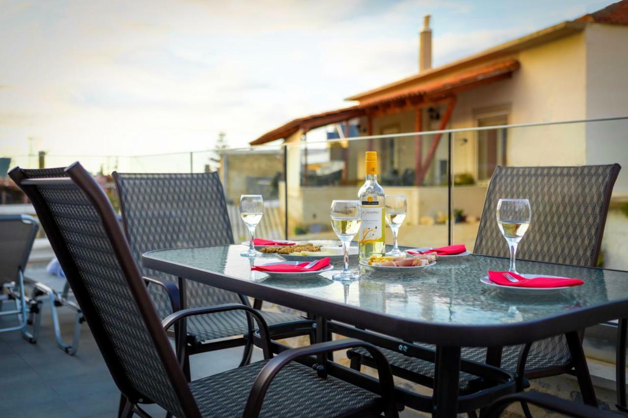 Marilena Natural Stone House, By Hellocrete Holiday home