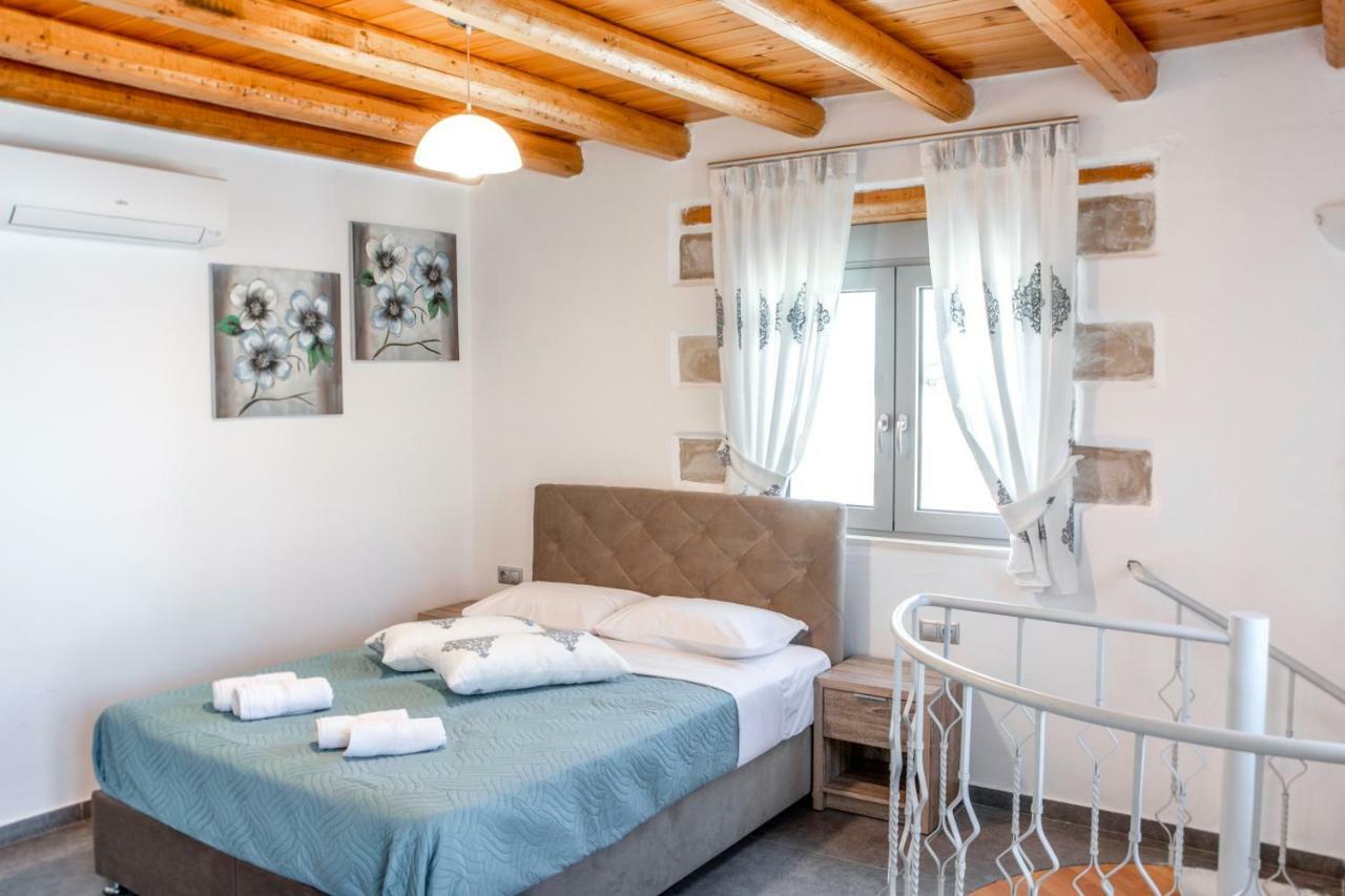 Marilena Natural Stone House, By Hellocrete