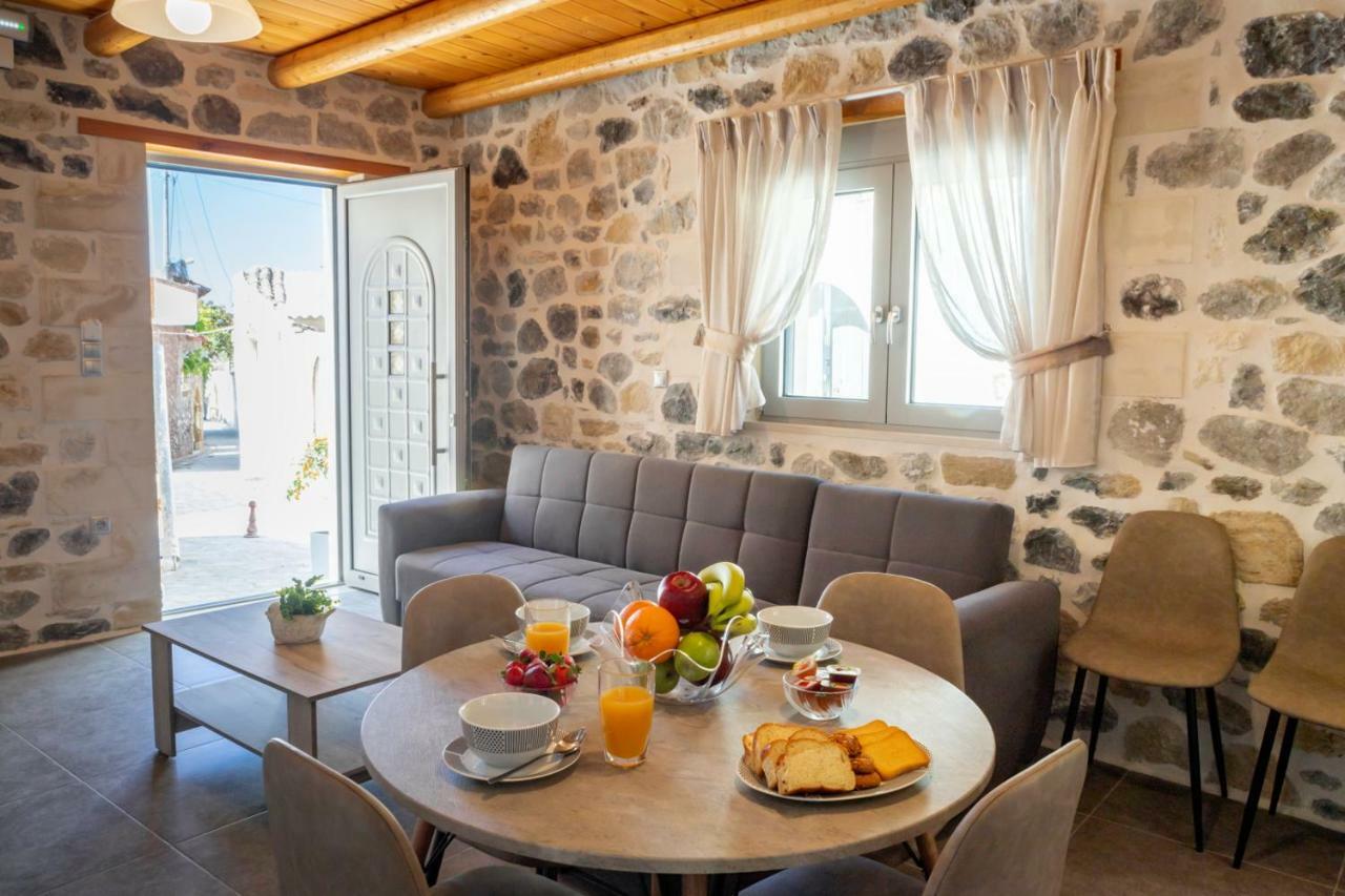 Marilena Natural Stone House, By Hellocrete Pigi (Crete)